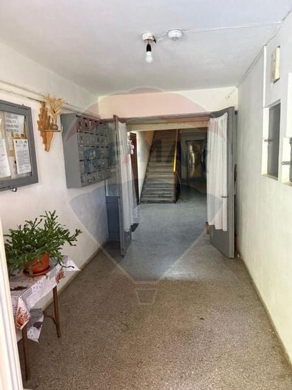 De vânzare apartament cu două camere, lângă Universitate - 9