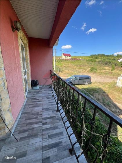 Casă cu 4 camere în Banu