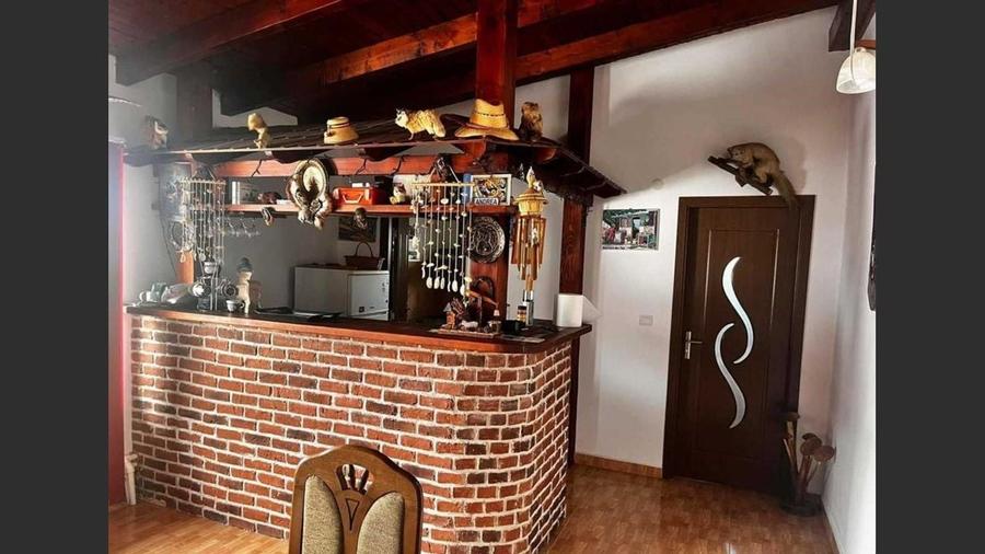 Villa for sale, 4 Rooms, 200 sqm, 4500 sqm, Cordun - 3