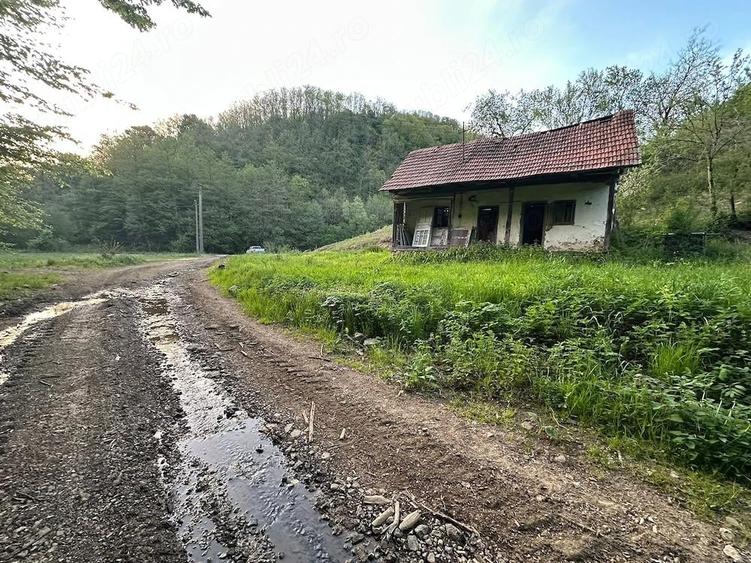 Teren cu casa de vanzare - 2
