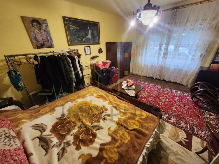 Casa individuala. Mijloace de transport. Toate utilitatile. - 9