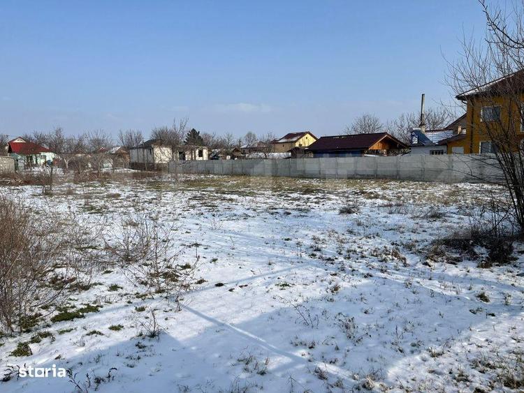 Teren intravilan 1.500 mp, deschidere 27 m, Com. Malu Mare - 2