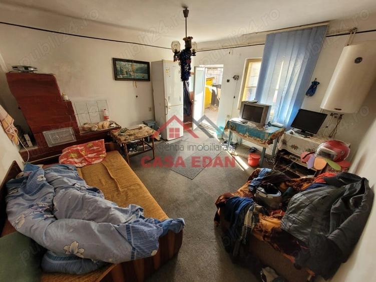 Casă cu 4 camere cu Teren 547 Mp în Măgureni