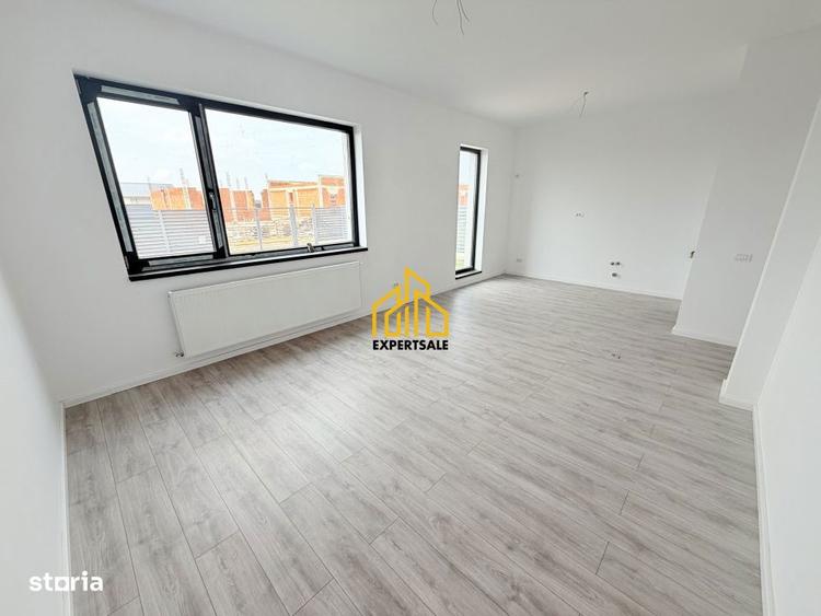 CASA CLINCENI INDIVIDUALA/330 MP TEREN/ MODERN - 9