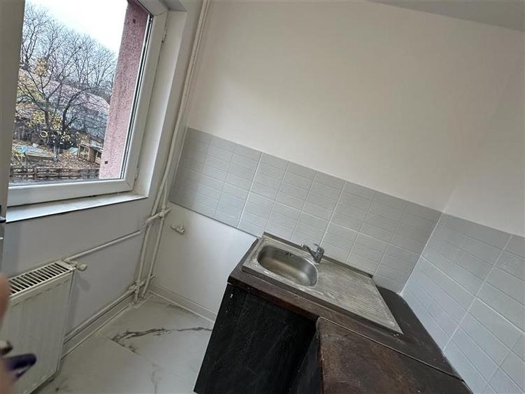 Etaj 1 cu balcon in bloc anvelopat la 500 m de Iulius Mall - 8