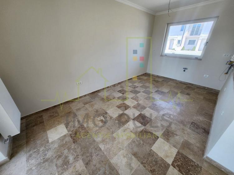 Case insiruite sau apartamente cu gradina. Giroc langa DAF. - 1