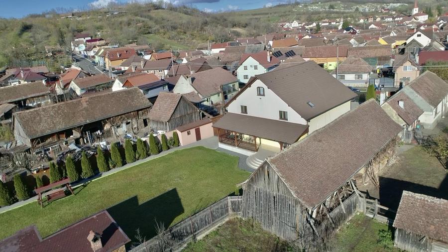 Casǎ Individualǎ/Pensiune/Turism - Ocna Sibiului - 1546 mp teren - 8