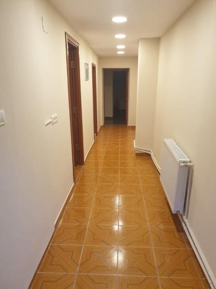 INCHIRIERE SPATIU PENTRUN BIROURI, ZONA PARCUL CAROL, LA DEMISOLUL UNEI VILE - 9