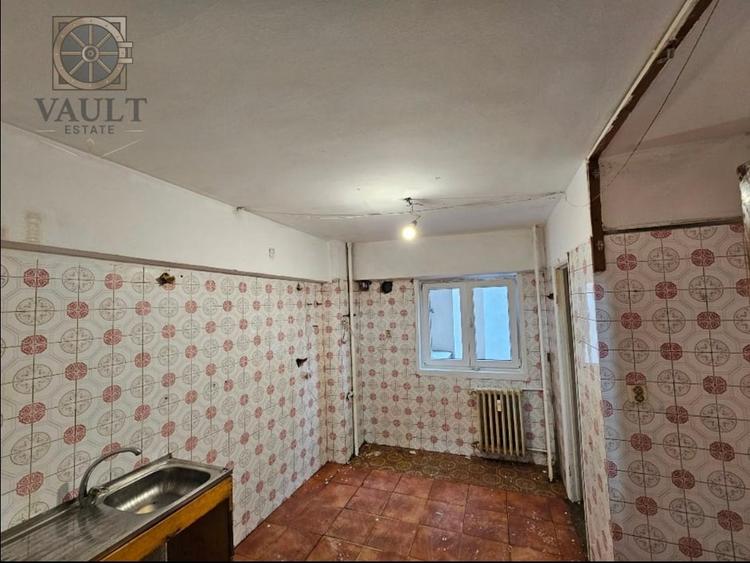 Apartament 4  camere -P-ta Romana - ASE - 2