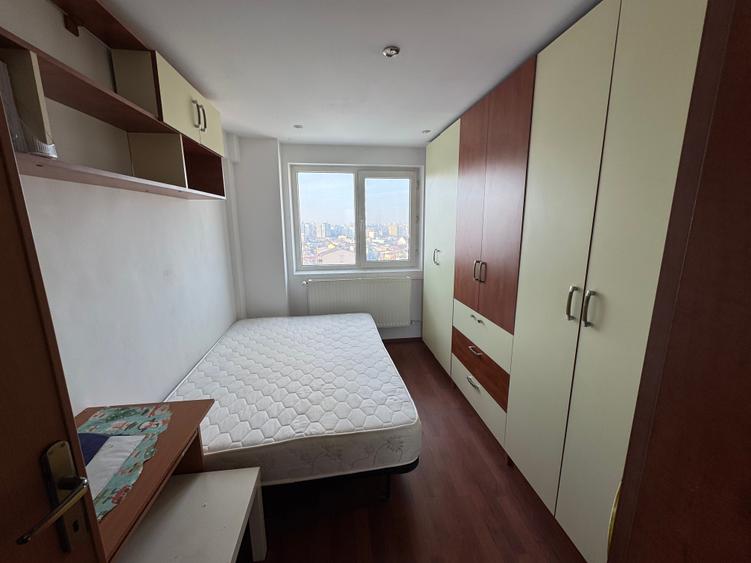 De închiriat apartament 3 camere  zona Titulescu  Banu Manta - 2