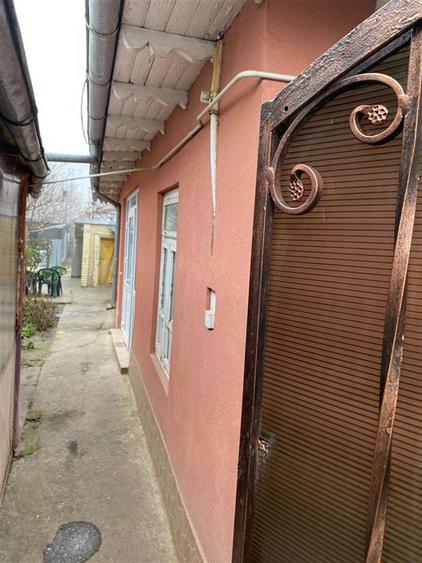 Buzaului-Spit Judetean Casa 3 camere teren 264 mp deschidere 8 m toate utilitati - 1