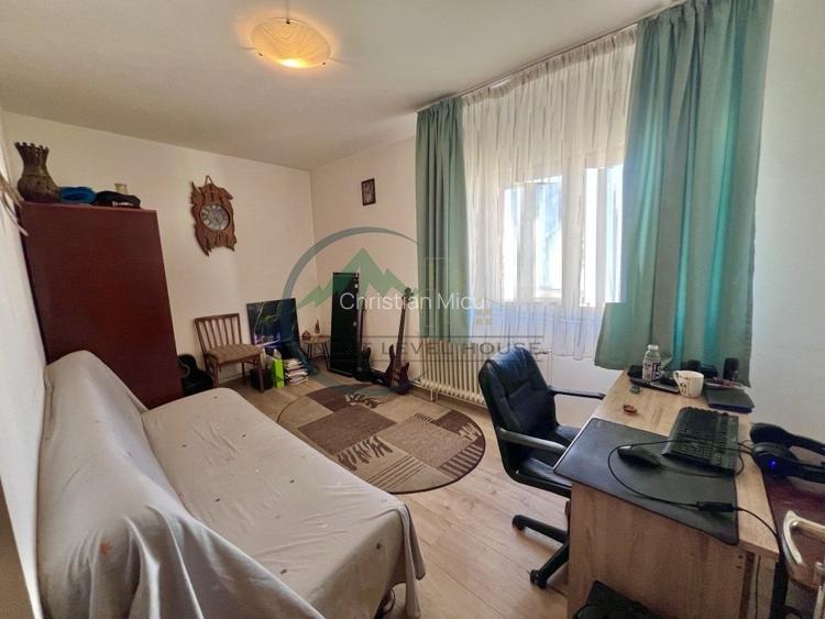 Apartament 4 camere, Judetean - Astra