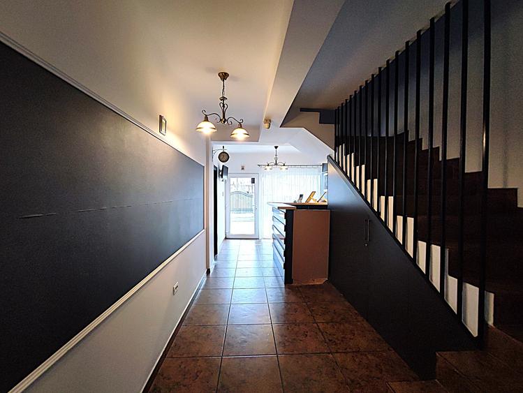 Pensiune de vanzare in Eforie Nord pe partea cu marea - 3