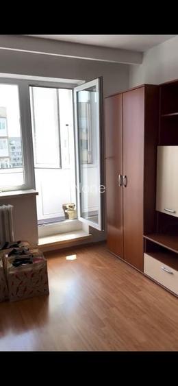 Garsoniera spatioasa, decomandata, 300 m metrou Dristor, investitie, bloc solid