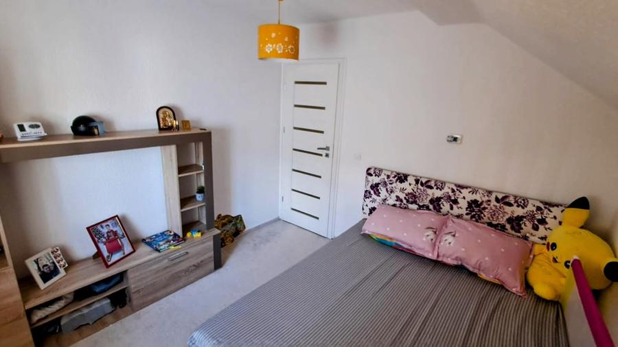 Casa individuală P+M, zonă liniștită, în Vatra veche a satului - 15