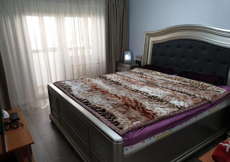 Apartament cu 3 camere de vanzare in zona Gara