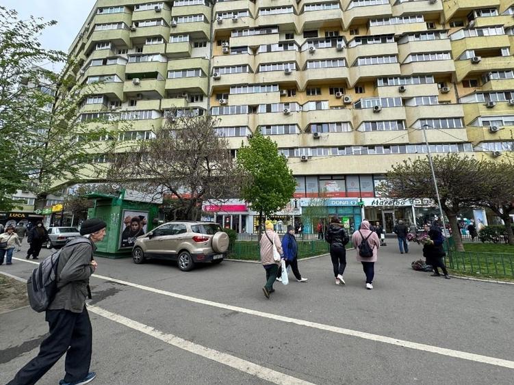 PROPRIETAR/ RANDAMENT  8% Vand Spatiu Comercial Pantelimon Zona Delfinului - 1