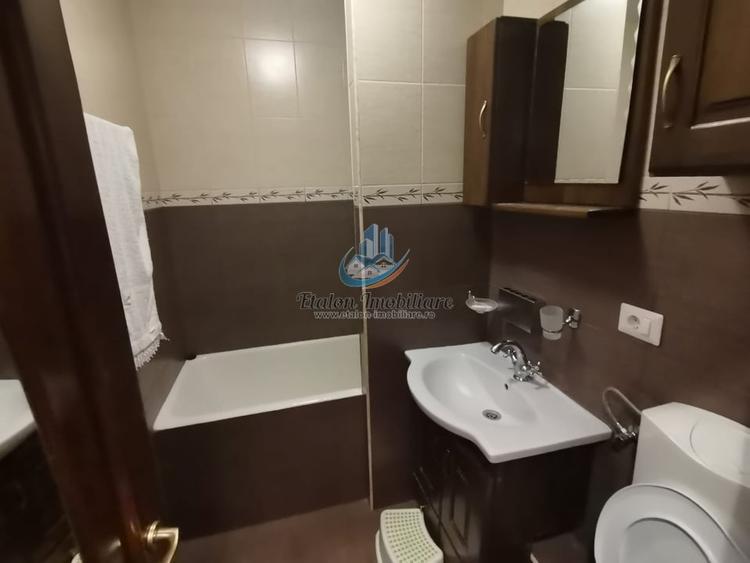 Apartament 3 camere, ultracentral, 2 balcoane, Piatra&nbsp;Neamt - 7