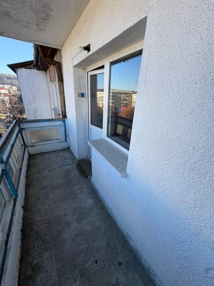 Apartament 3 camere decomandate  Zonă excelentă C.R VIVU - 9