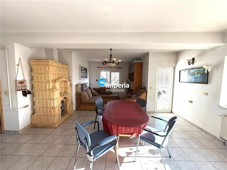 Vila 6 cam, 2400 teren, Garaj, crama,  5 drumuri Valea Adanca - 3