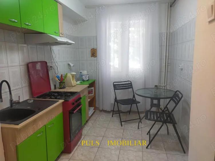 Lapusneanu - v-a-v Parc Tabacarie: Apartament trei camere, doua holuri, etaj 2, gaze, amenajari - 4