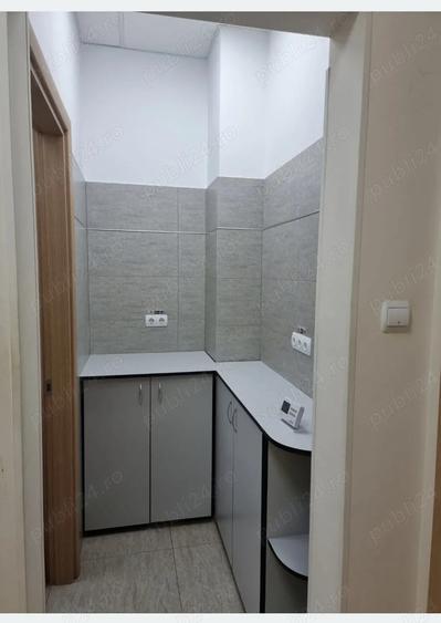 Spa?iu comercial 82 mp, parter Micro 12 Disponibil 1 martie - 1