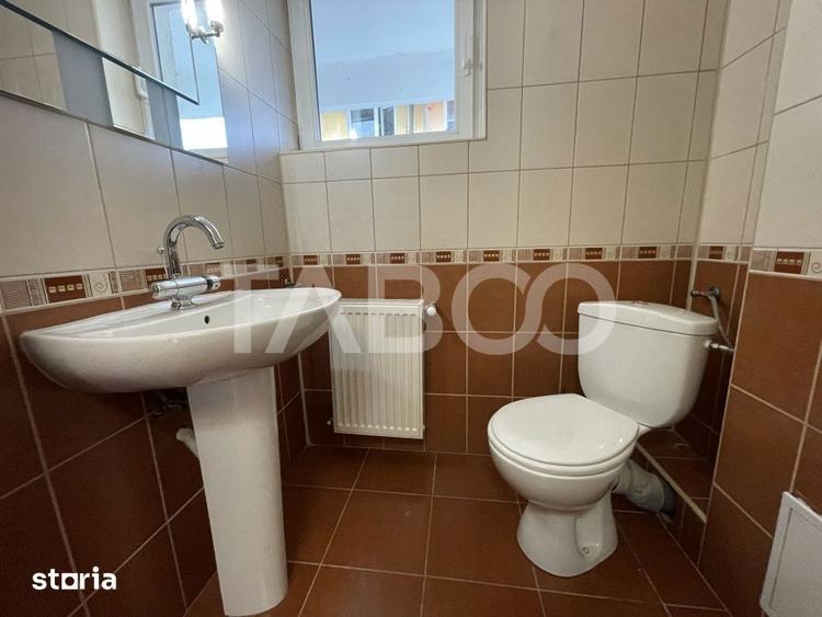 Apartament de inchiriat 95mp 4 camere 2 bai balcon si parcare Strand - 8