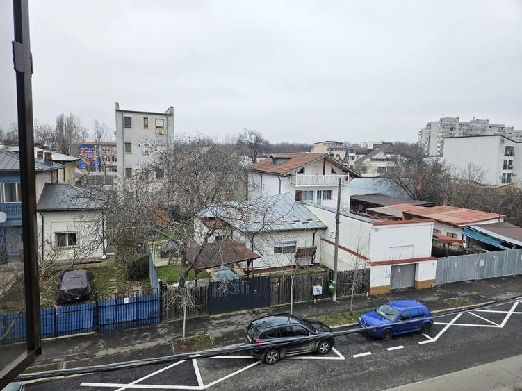 De Vanzare Garsoniera Dubla zona Bucuresti Noi - Bazilescu - 3