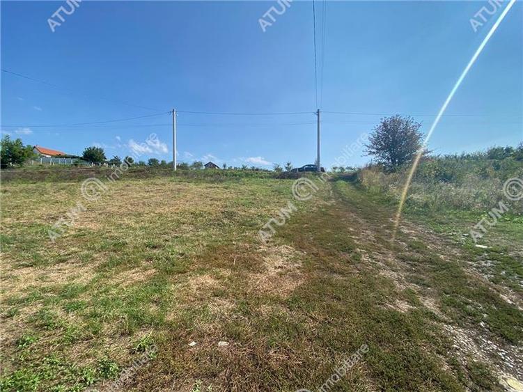 Teren intravilan cu acces utilitati in Sura Mare din Sibiu - 1