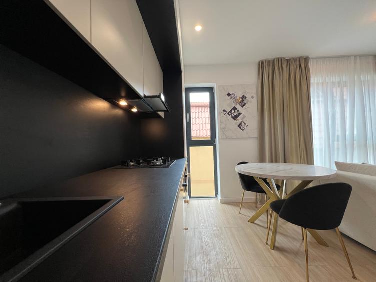 Apartament cu 2 camere semidecomandat, mobilat în Iancu Nicolae