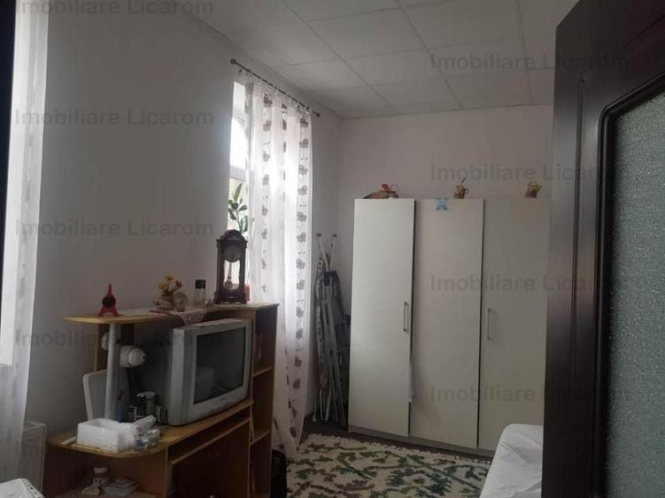 Corp de casa Blumana, zona str Lunga,curte,pod,beci. - 8