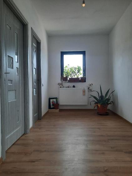 FARA COMISIOANE Tartasesti aproape de asfalt casa  5 camere 3 bai P+1+pod garaj - 25