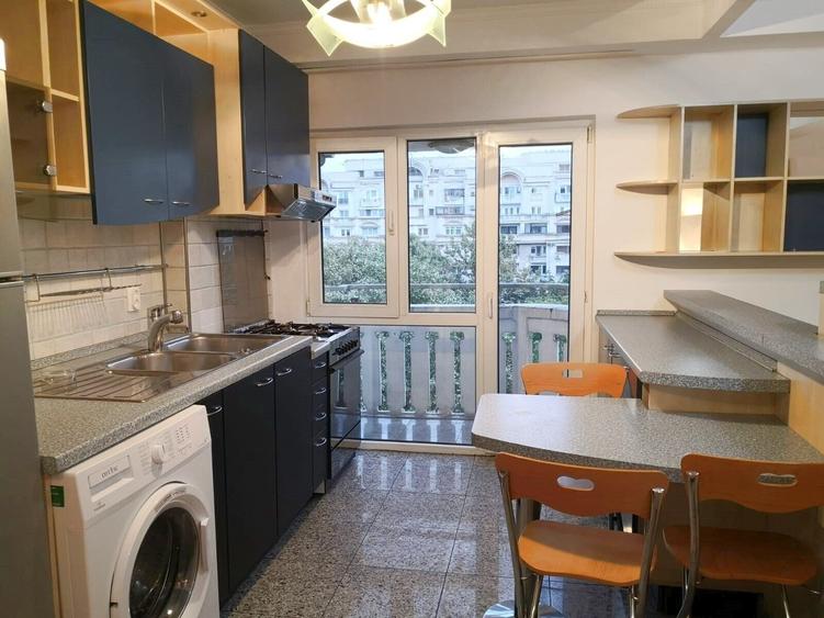 2 camere de inchiriat vedere la Fantani Casa Poporului Bulevardul Unirii - 6
