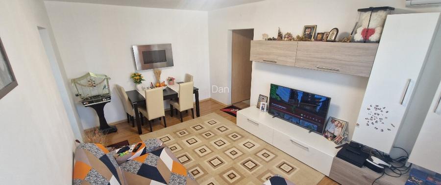 Apartament 3 camere vedere mixta Baba Novac