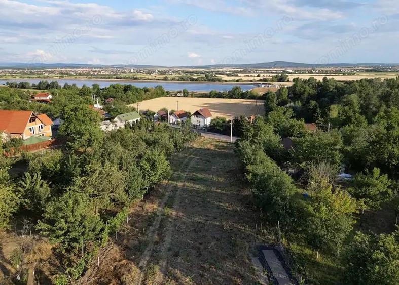 Teren intravilan Loc de casa 3.300 mp. - cartierul podgoria - IMOBIHOR - 3