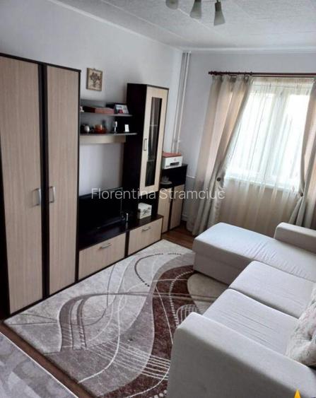 Etaj intermediar, renovat,Florilor, Brasov Etaj intermediar, renovat,Florilor, Brasov