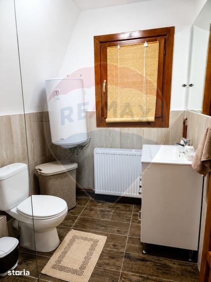 Casă cu 5 camere cu Teren 400 Mp în Bunloc