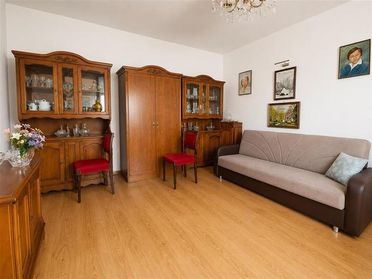 Casă individuală cu 5 camere cu Teren 545 Mp în Lupeni