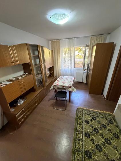 Apartament cu 2 camere nedecomandat în Dacia