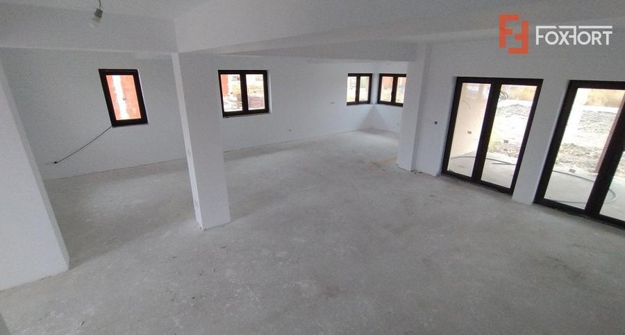 Casă individuală cu 4 camere cu Teren 800 Mp în Săcălaz