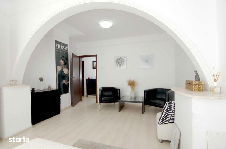 Apartament cu 3 camere în Tineretului
