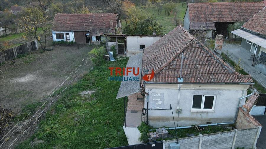 Casă individuală cu 2 camere cu Teren 1534 Mp în Cricău
