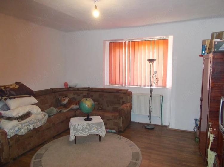 Casă cu 4 camere cu Teren 1906 Mp în Sânandrei