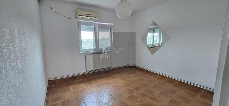 Apartament cu 3 camere decomandat în Brâncoveanu