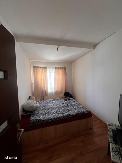 Apartament cu 3 camere în Vasile Aaron
