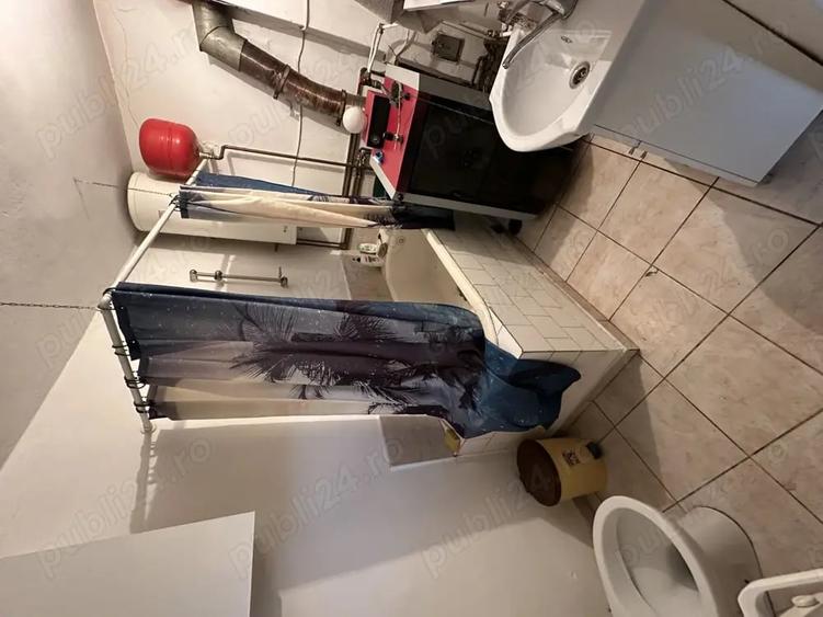 Casă cu 5 camere cu Teren 450 Mp în Central