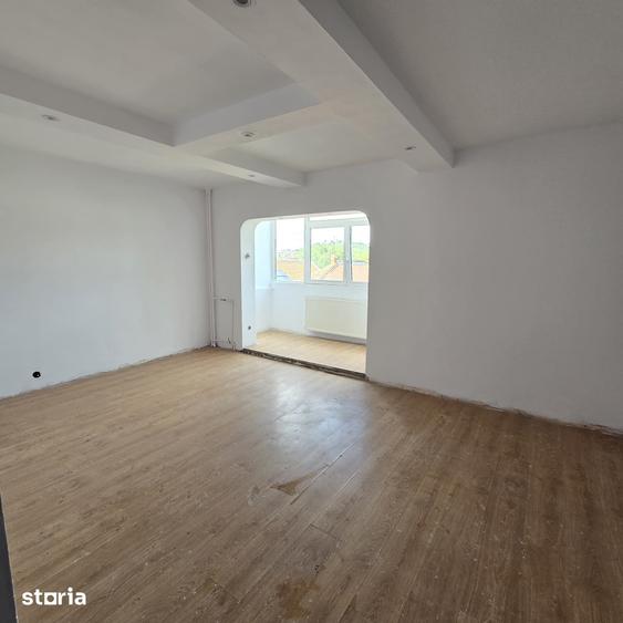 Apartament cu 3 camere în Rogerius