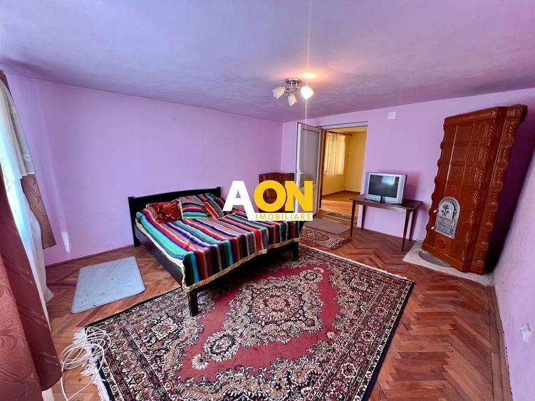 Casă individuală cu 3 camere cu Canalizare în Pianu de Sus