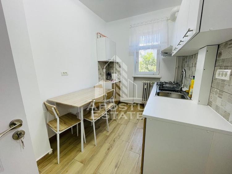 Apartament cu 3 camere decomandat în Grădiște