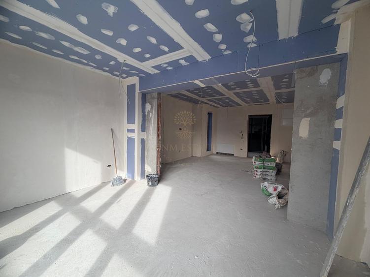 Apartament cu 2 camere semidecomandat, mobilat în Tineretului